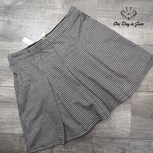 Max Studio Pul On Pleated Skirt Size L